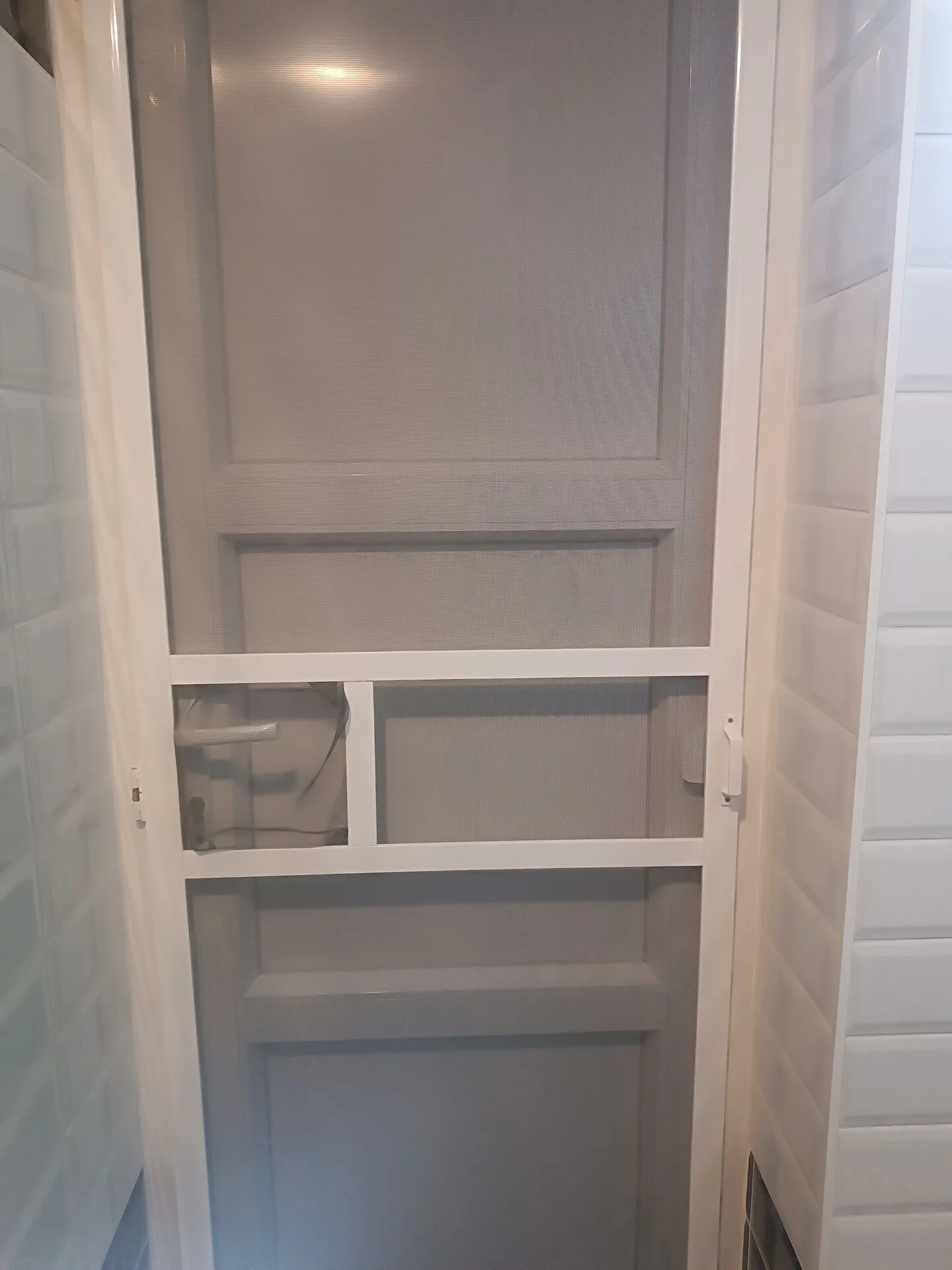 Moskitiery zawiasowe Kraków – realizacja